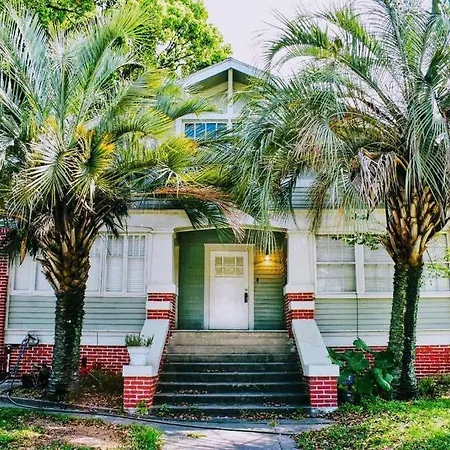 Treehouse Attic Unit In Historical Montrose Apartamento
